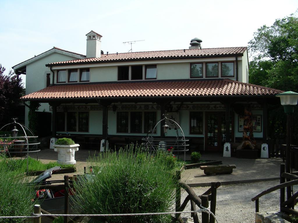 Malchina Agriturismo Mezzaluna מראה חיצוני תמונה
