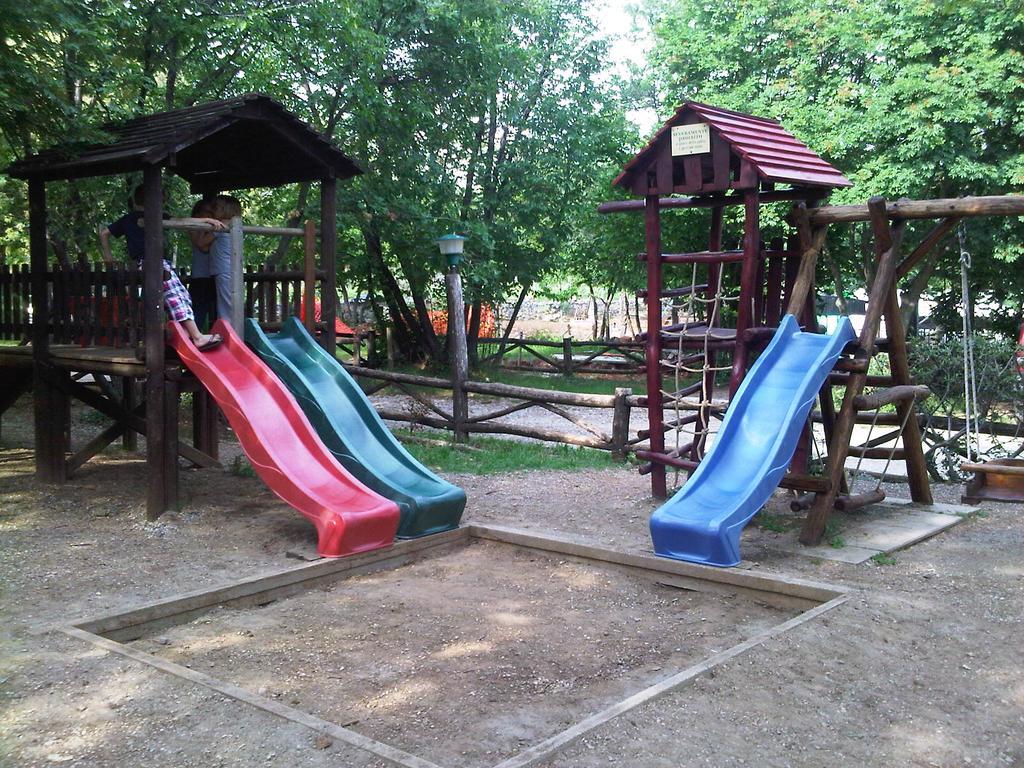 Malchina Agriturismo Mezzaluna מראה חיצוני תמונה