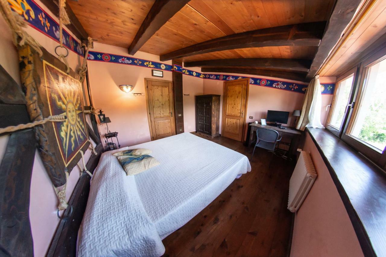 Malchina Agriturismo Mezzaluna מראה חיצוני תמונה